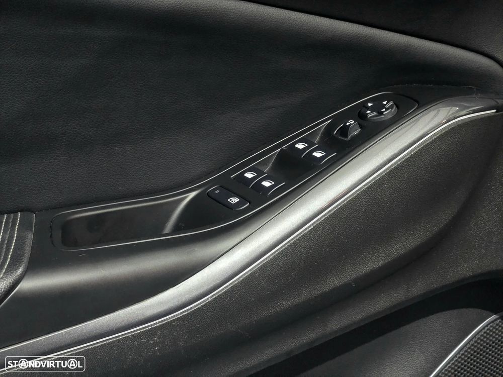 Opel Grandland X 1.6 T PHEV Design & Tech - 24