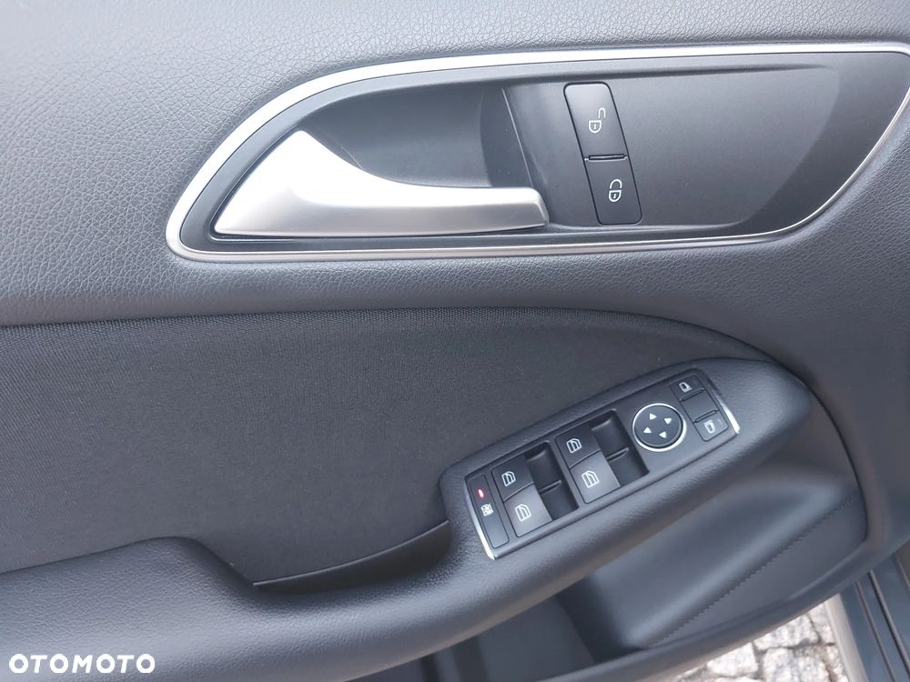 Mercedes-Benz Klasa B 180 CDI (BlueEFFICIENCY) - 21