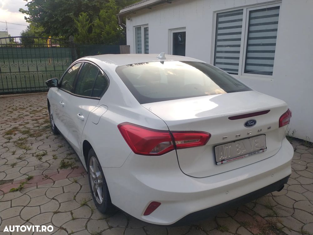 Ford Focus 1.0 EcoBoost Trend - 3