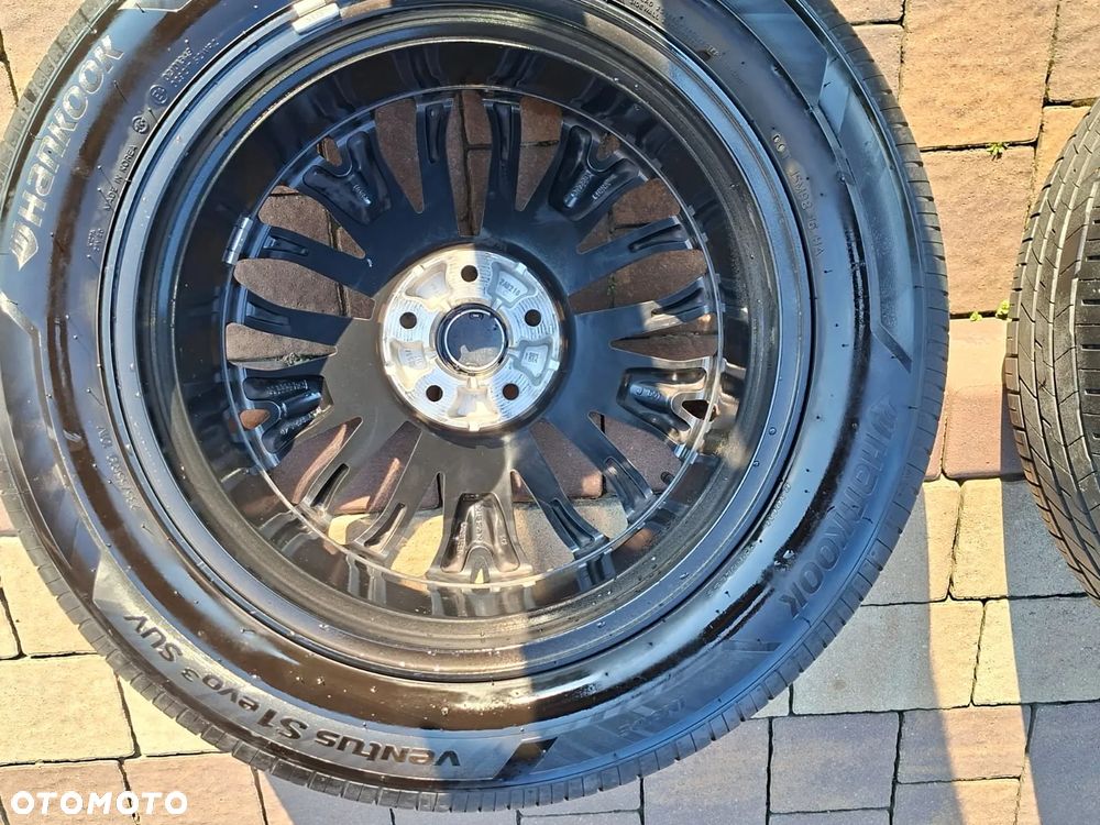 Kpl oryginalnych felg z oponą do Nissan - 17