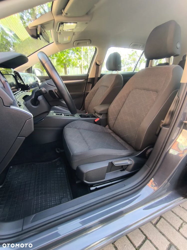 Volkswagen Golf VIII 1.5 eTSI EVO Life DSG - 15