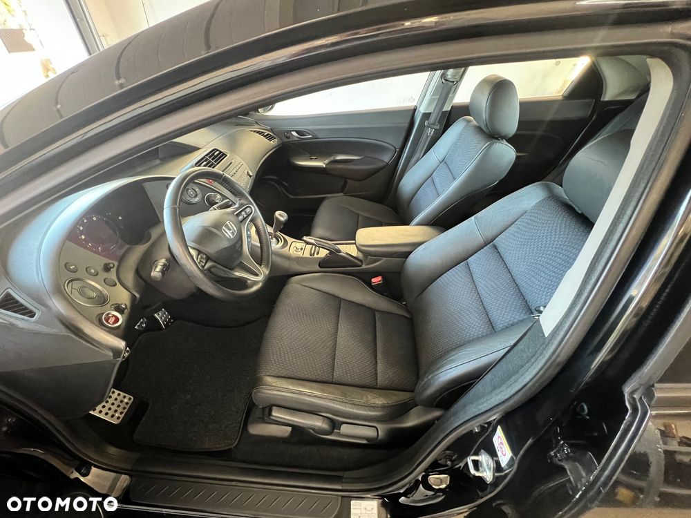 Honda Civic 1.4 i-VTEC Sport Black Edition - 15