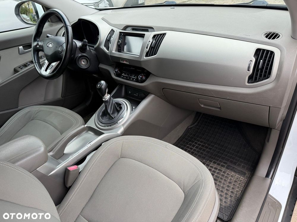 Kia Sportage - 16