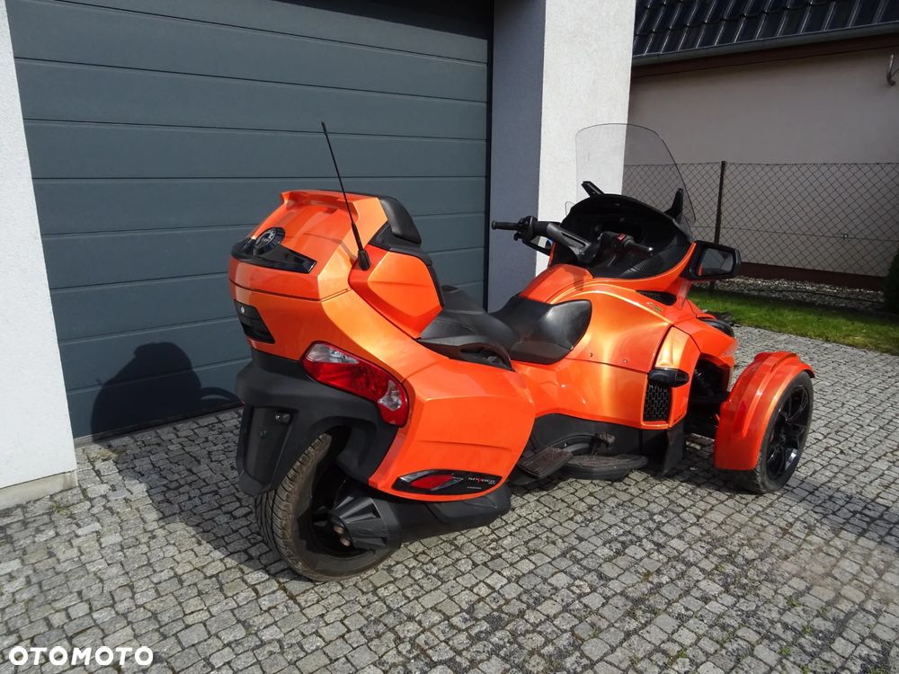 Can-Am Spyder - 13