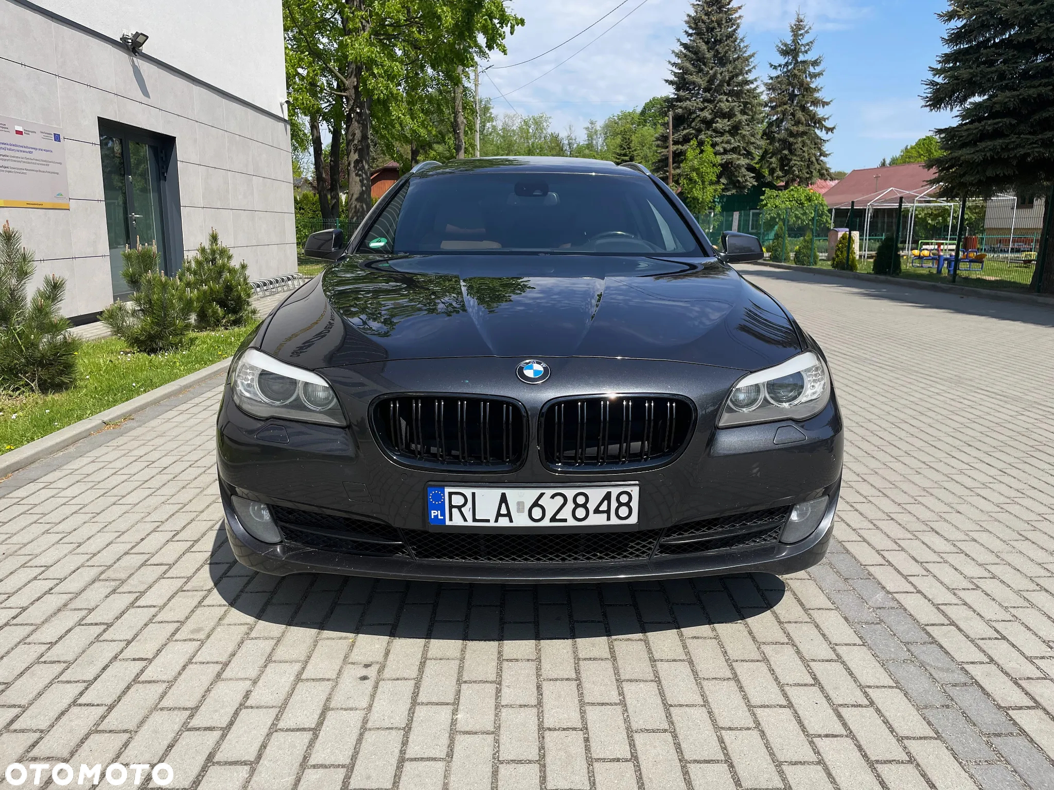 BMW Seria 5 520d Touring - 2