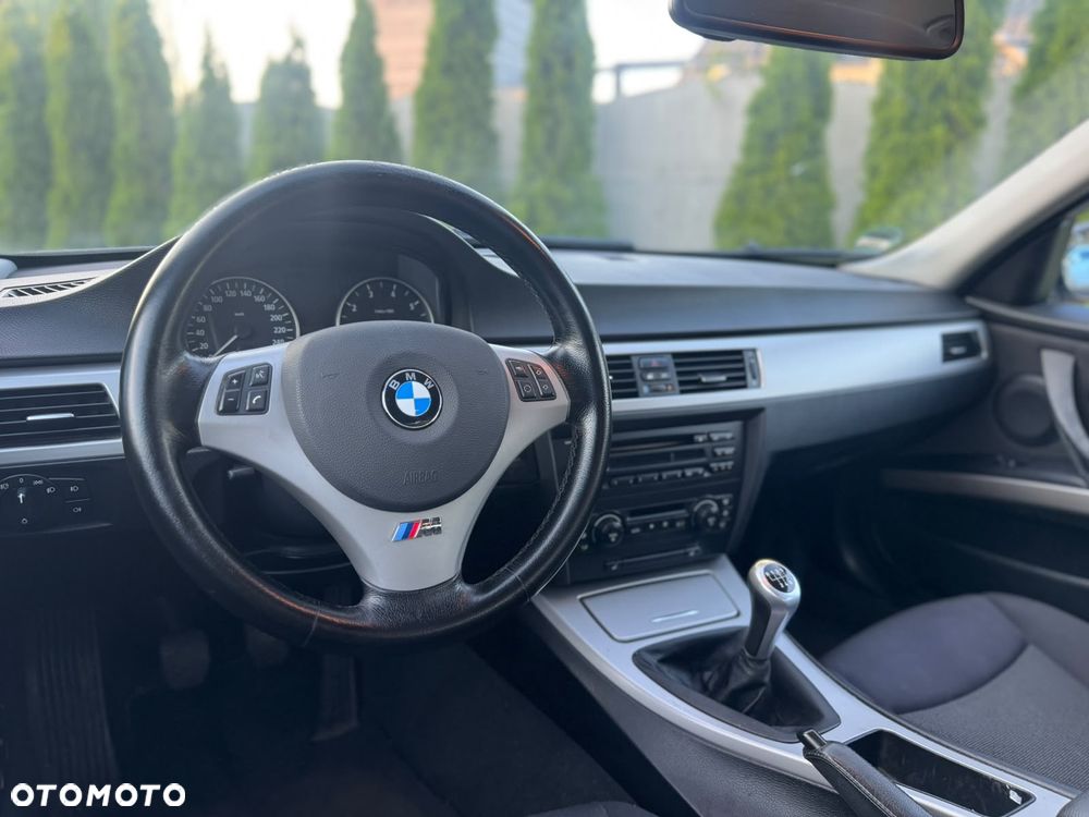 BMW Seria 3 - 16