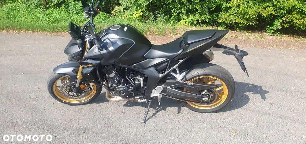 Honda CB - 4