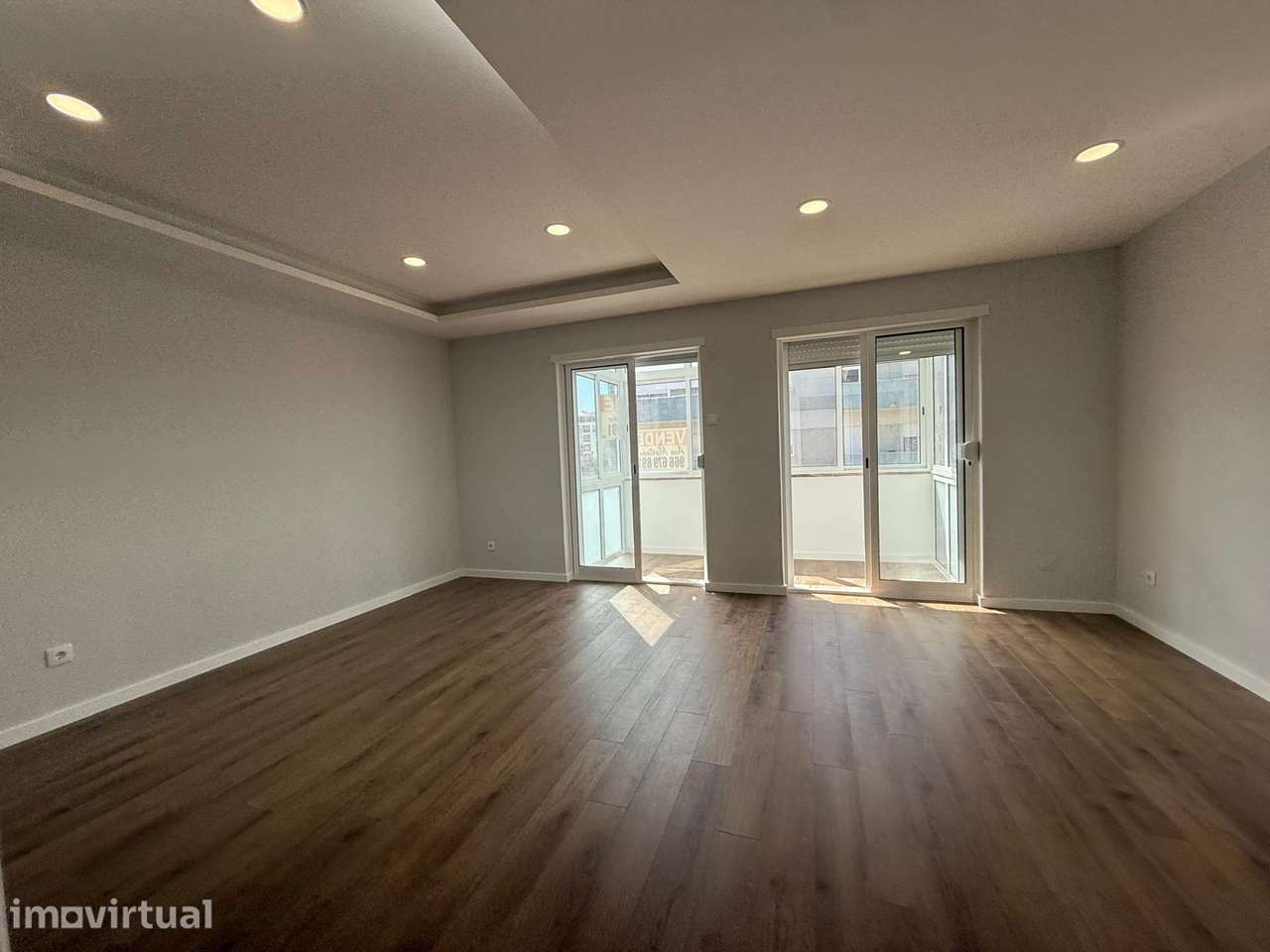 Apartamento T4 transformado em T3 no Laranjeiro, Almada - Grande imagem: 4/28