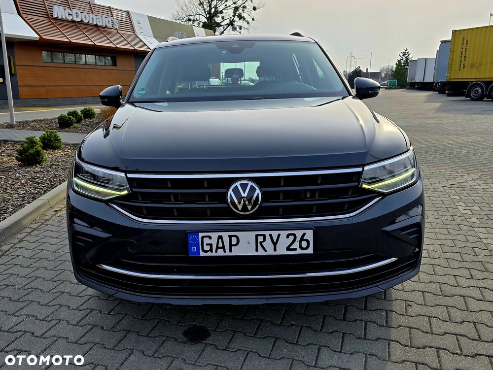 Volkswagen Tiguan - 12