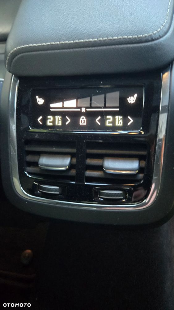 Volvo S60 B5 B AWD Ultimate Dark - 8