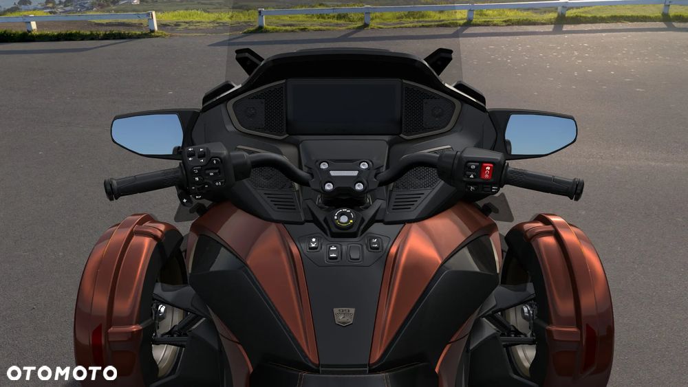 Can-Am Spyder - 9