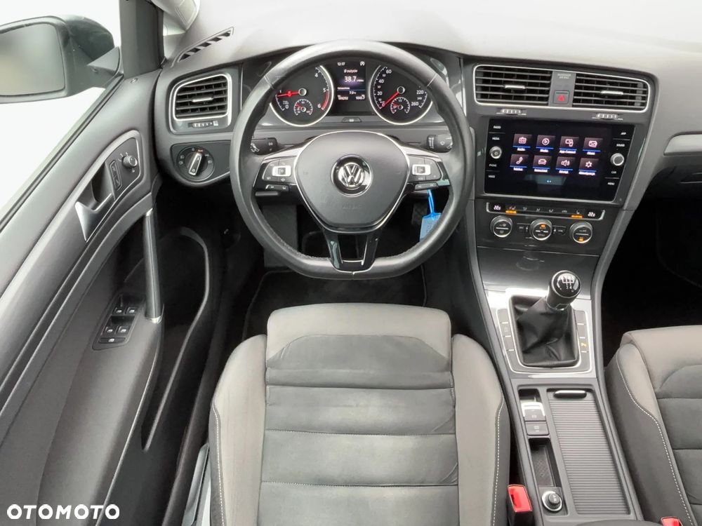 Volkswagen Golf 1.6 TDI BMT Comfortline - 8