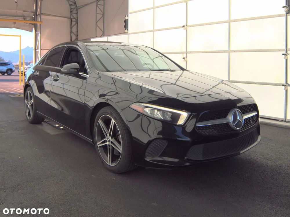 Mercedes-Benz Klasa A 250 4Matic 7G-DCT AMG Line - 3