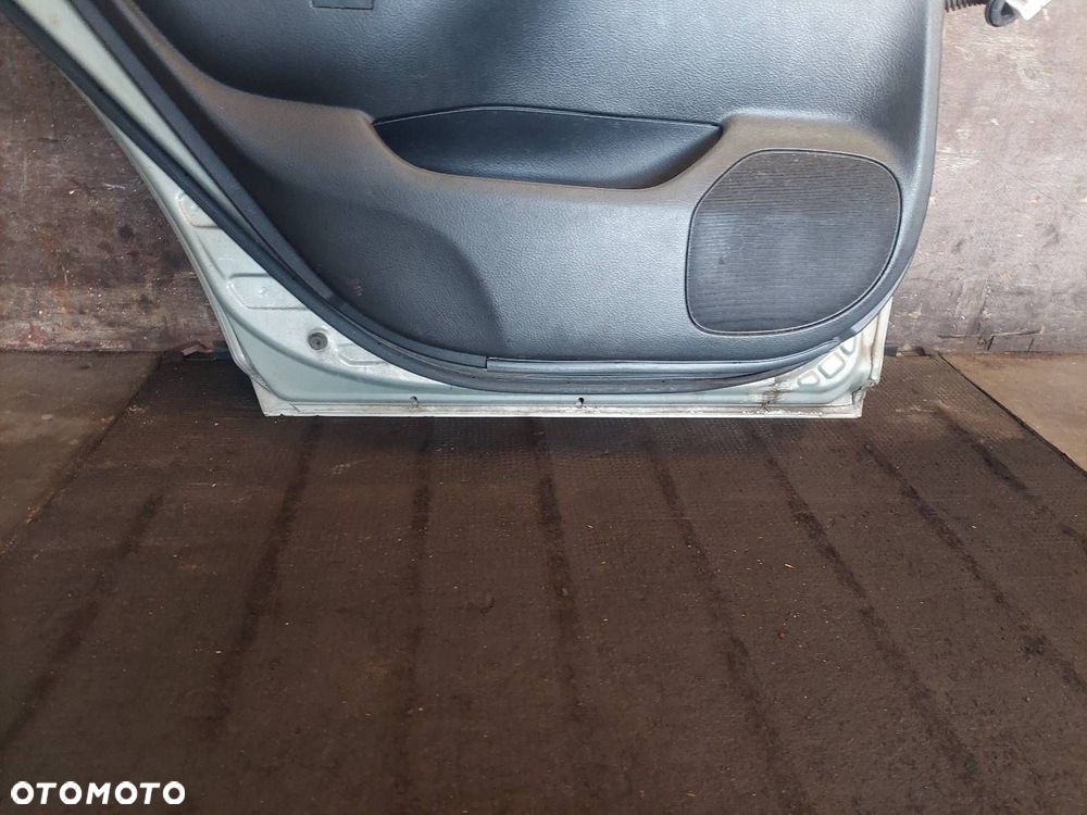 DRZWI KOMPLETNE LEWY TYŁ AVENSIS T25 HB 5D 6T1 - 14