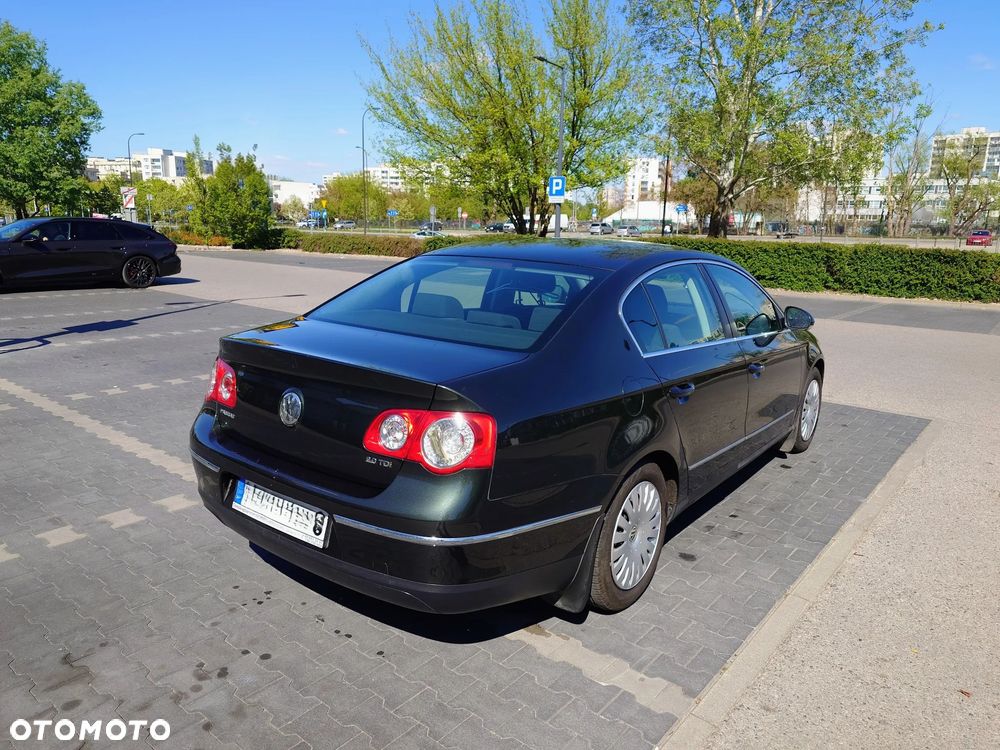 Volkswagen Passat 2.0 TDI DPF Comfortline - 18