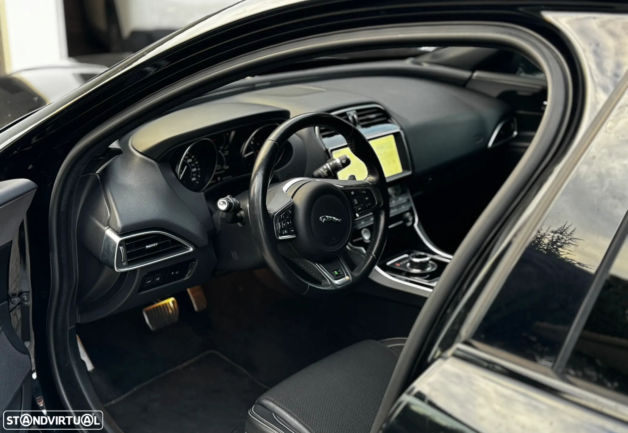 Jaguar XE 20d AWD Aut. R-Sport - 12