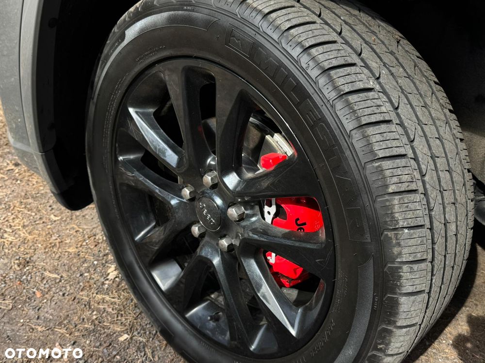 Jeep Grand Cherokee - 16