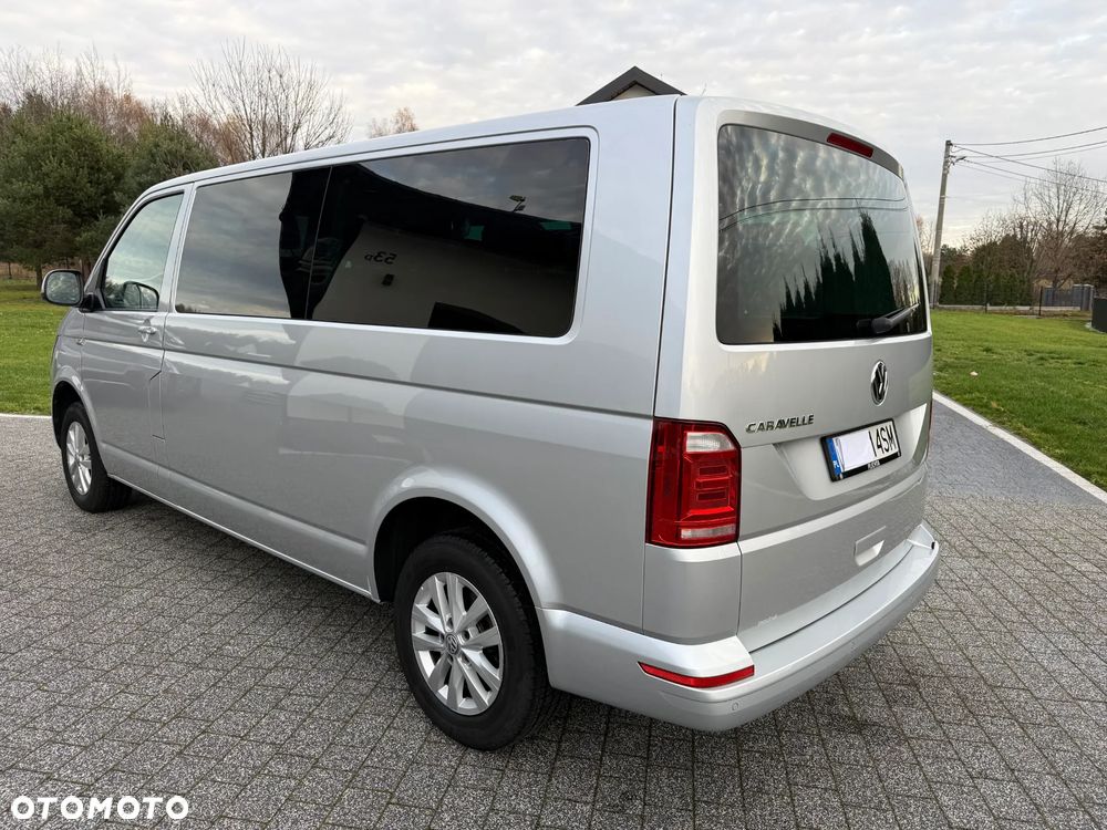 Volkswagen Caravelle 2.0 TDI L2 Comfortline DSG - 24