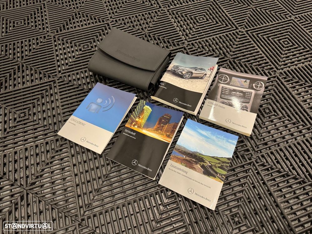 Mercedes-Benz GLA 200 - 60