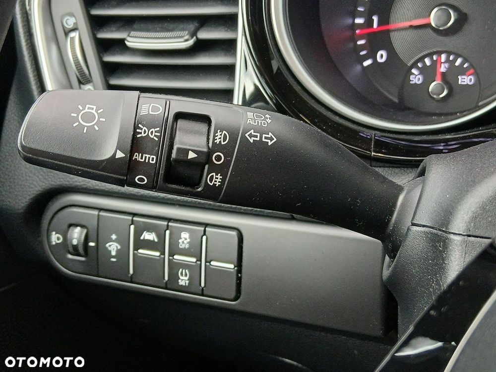 Kia Ceed - 24