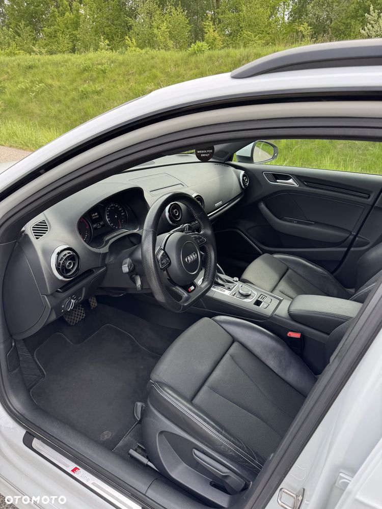Audi A3 Sportback 2.0 TDI (clean diesel) quattro S tronic S line Sportpaket - 13