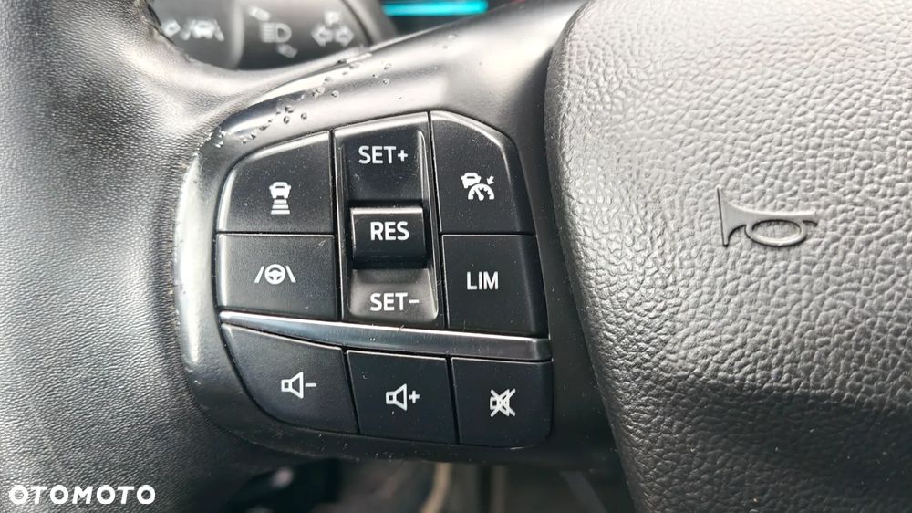 Ford Focus 1.0 EcoBoost Titanium - 19