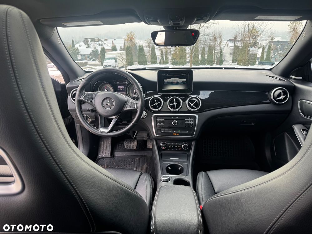 Mercedes-Benz CLA 250 4Matic 7G-DCT - 7