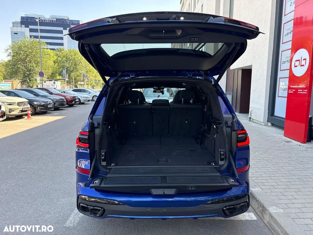 BMW X7 M60i xDrive - 11