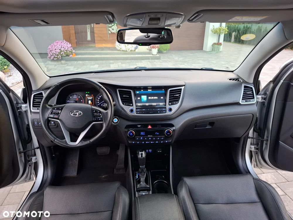 Hyundai Tucson blue 1.7 CRDi 2WD DCT Premium - 20