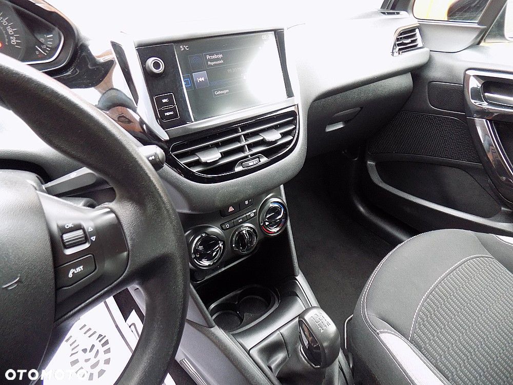 Peugeot 208 PureTech 82 Start & Stop Allure - 13