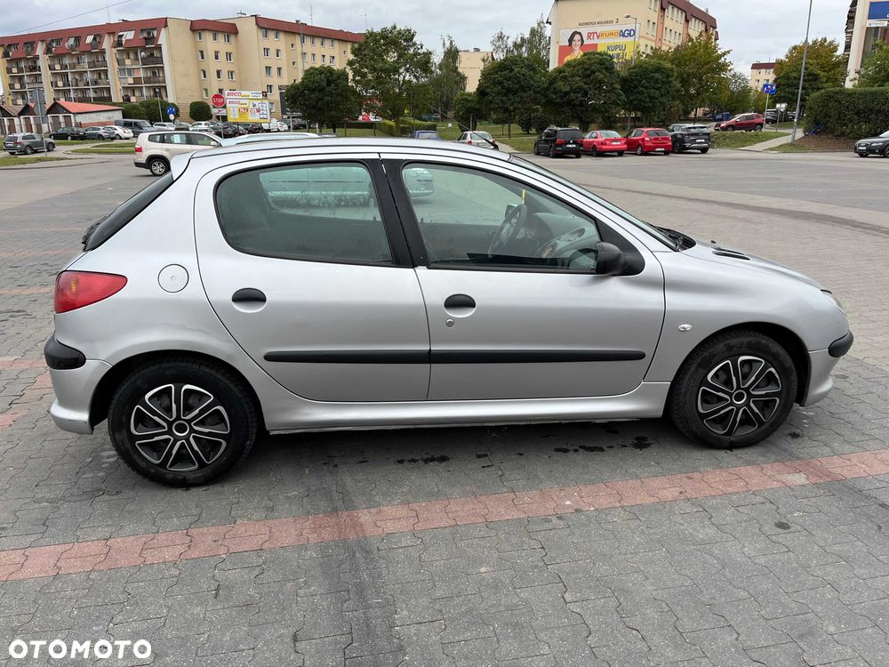 Peugeot 206 2006 photo 3