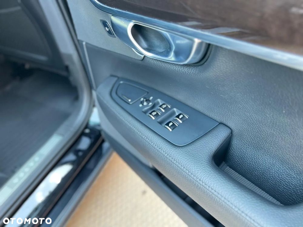 Volvo S90 T5 Momentum - 18