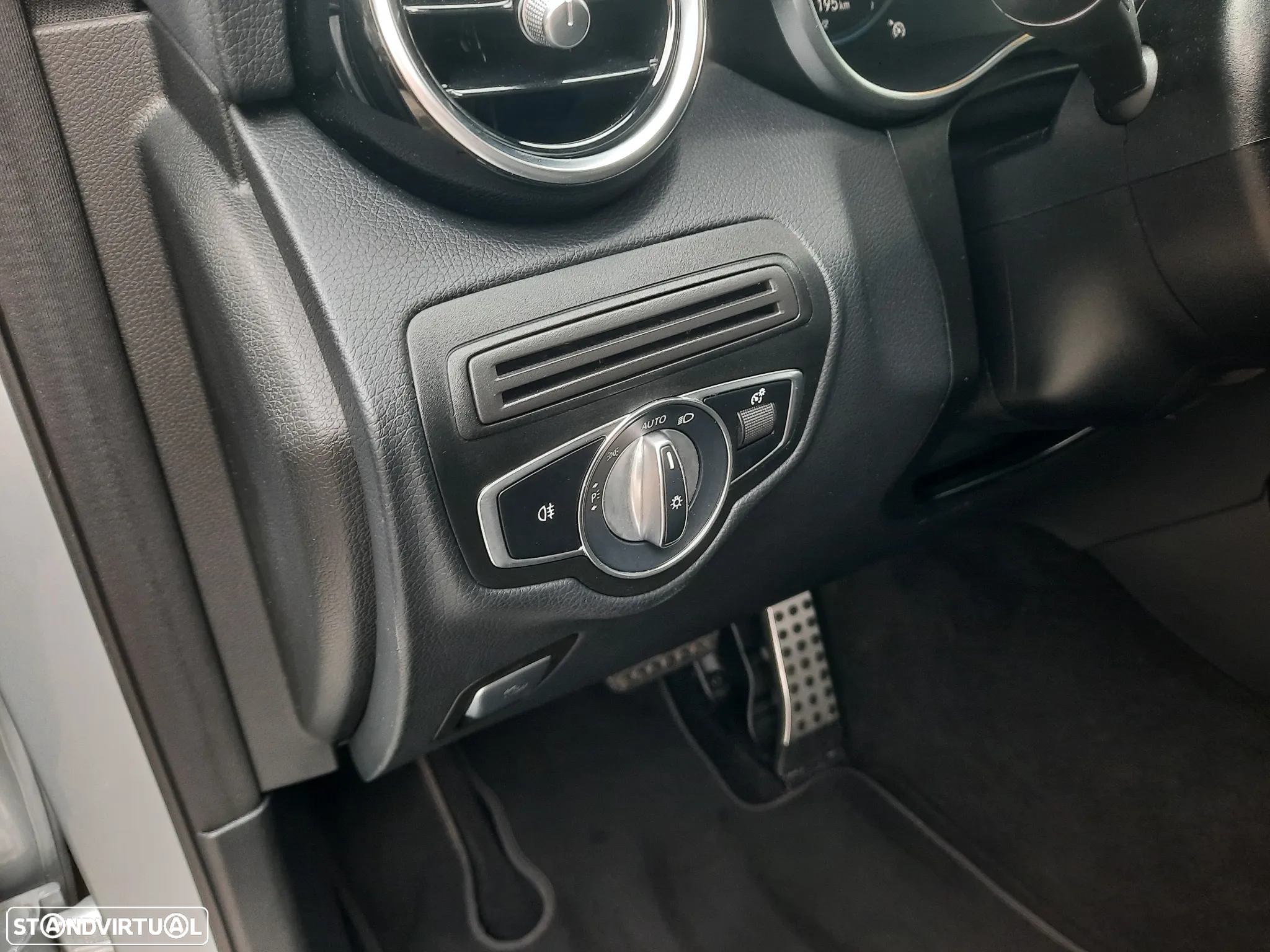 Mercedes-Benz GLC 300 de 4Matic - 29