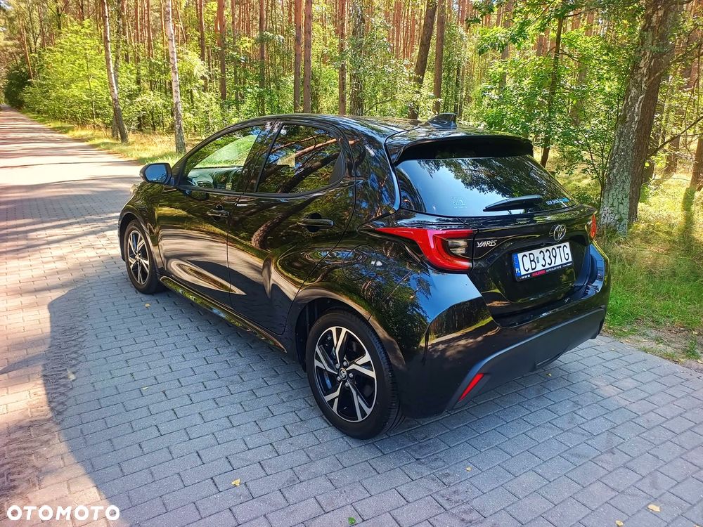 Toyota Yaris Hybrid 1.5 Executive - 4