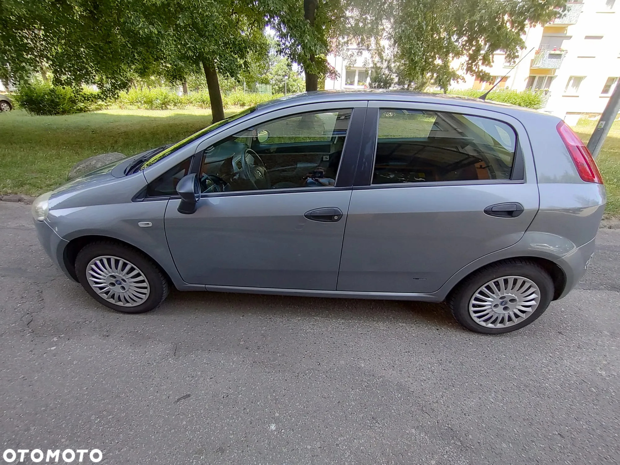 Fiat Grande Punto - 11