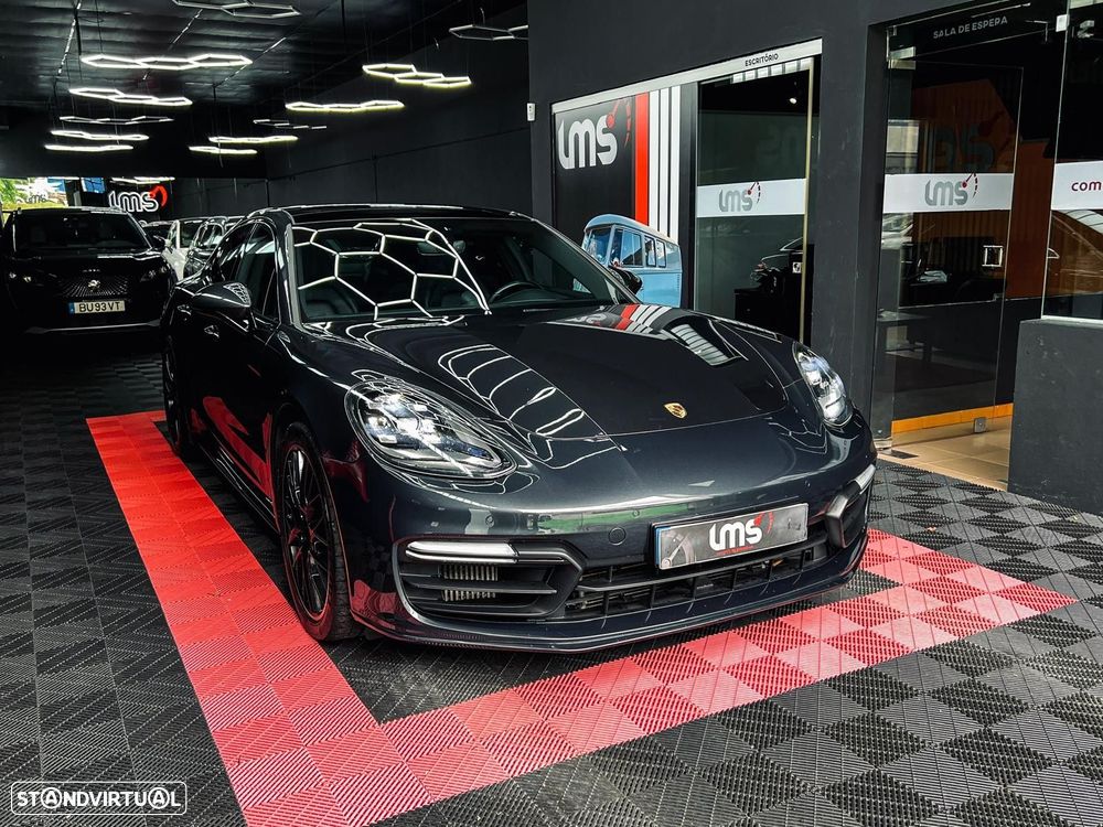 Porsche Panamera 4 S - 5