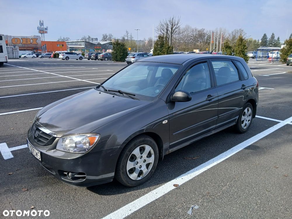 Kia Cerato 1.6 LX - 1