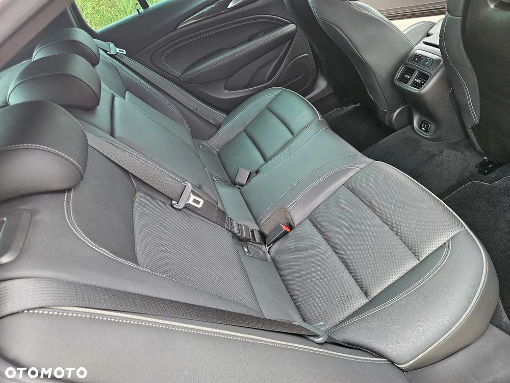 Opel Insignia 2.0 CDTI 4x4 GSi S&S - 19