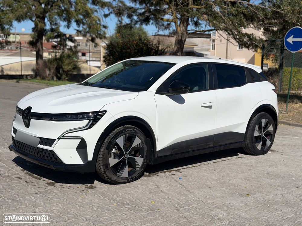 Renault Mégane E-Tech - 3