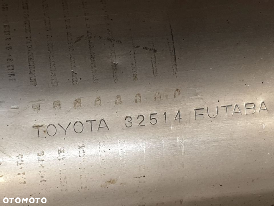 Katalizator TOYOTA RAV4 2.5H od 2019 roku - 4