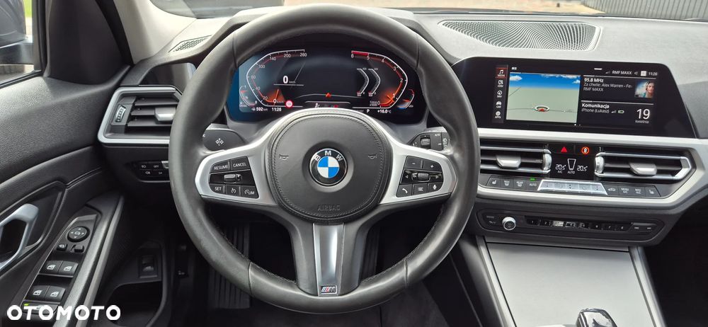 BMW Seria 3 320d xDrive Edition M Sport Shadow - 14