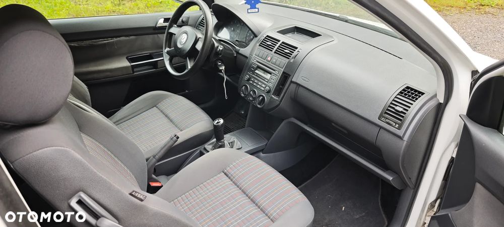 Volkswagen Polo 1.4 TDI Comfortline - 6