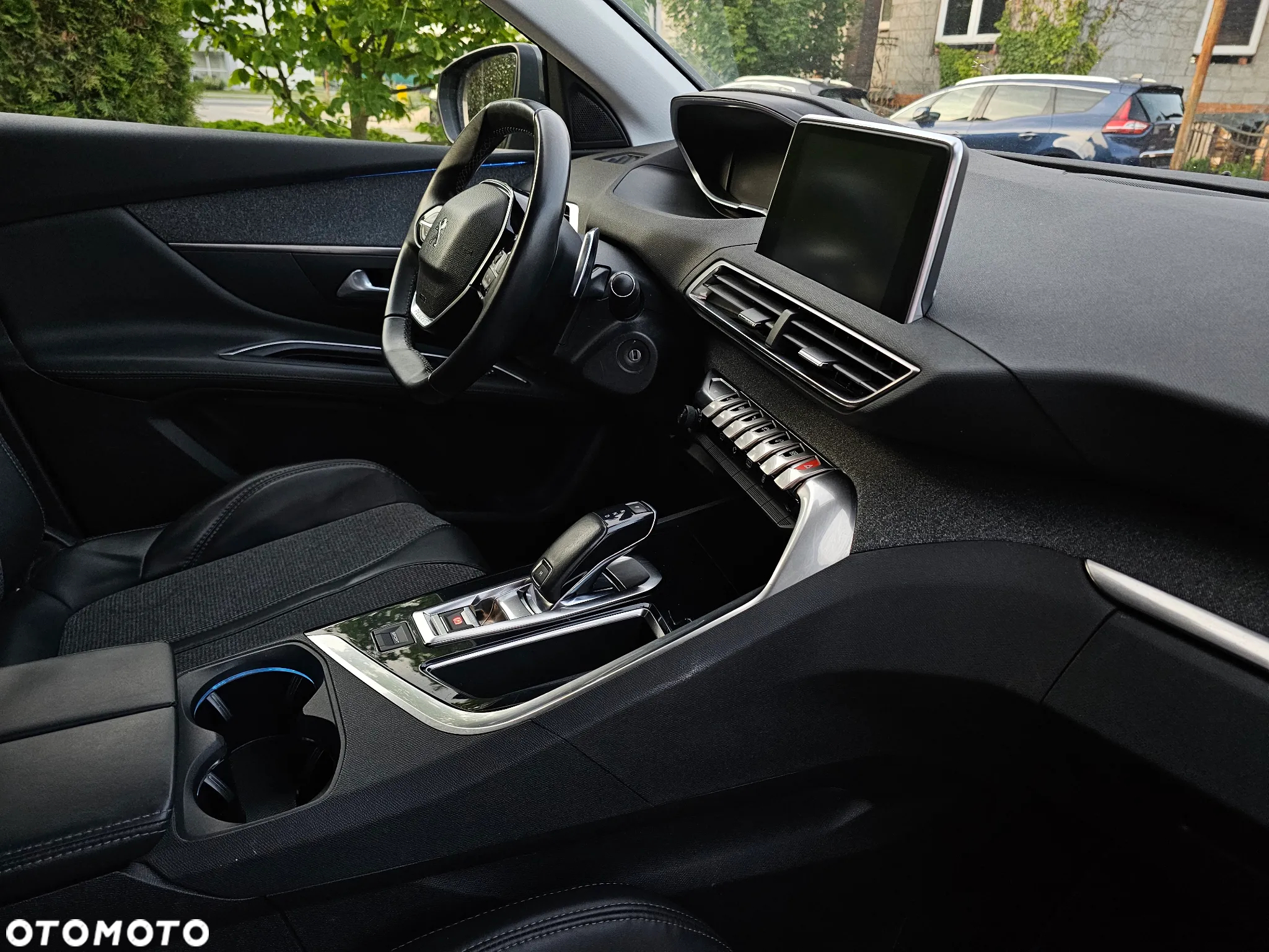 Peugeot 3008 1.2 PureTech GPF Allure S&S EAT8 - 9