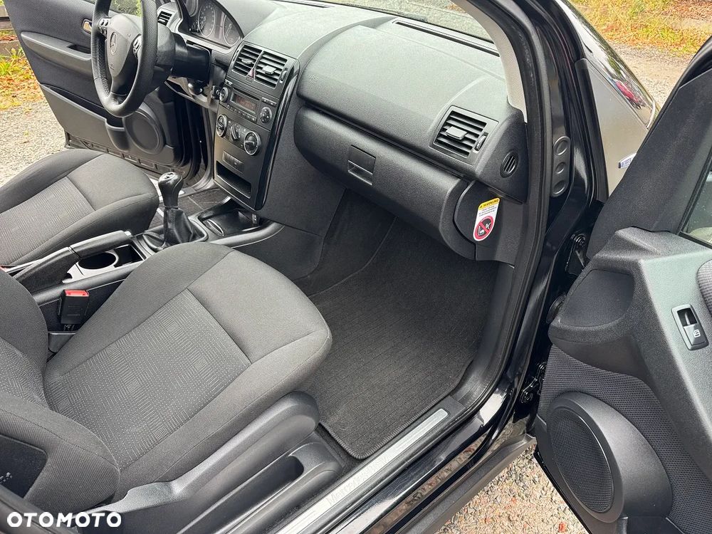 Mercedes-Benz Klasa A 160 BlueEFFICIENCY - 26