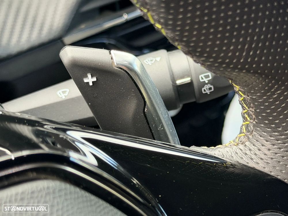 Peugeot 2008 1.5 BlueHDi GT Pack EAT8 - 17