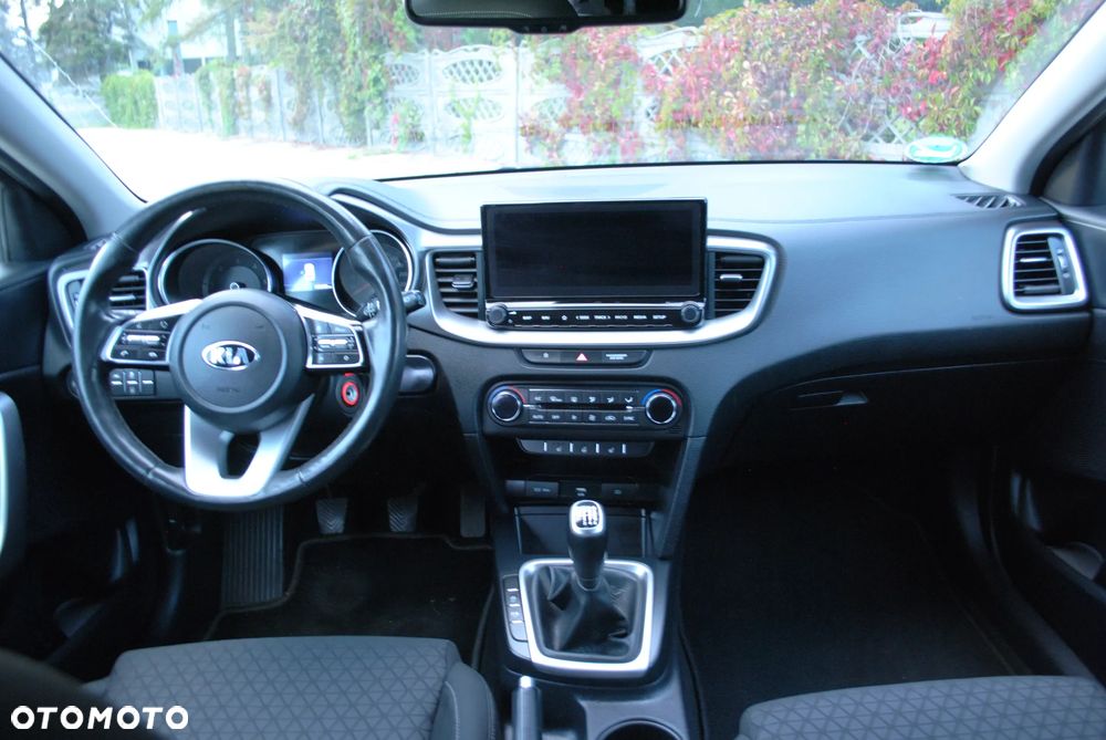 Kia Ceed 1.6 CRDi SCR L Business Line - 16