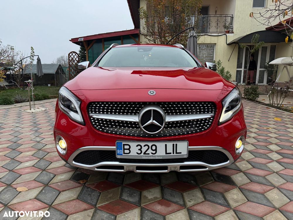 Mercedes-Benz GLA 180 - 1