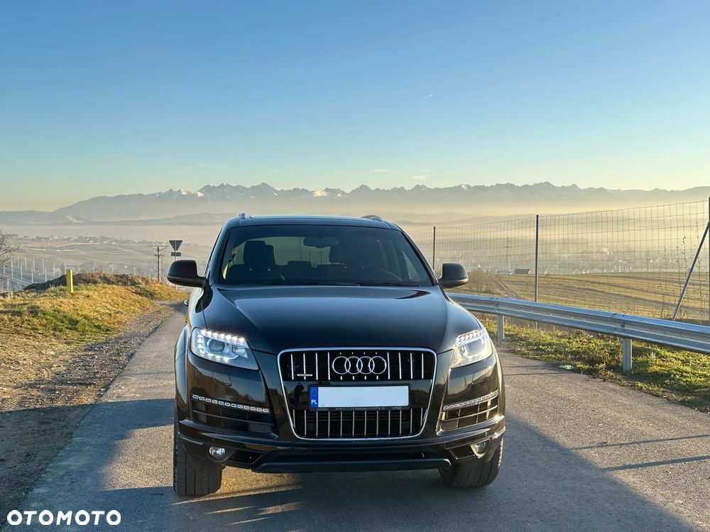 Audi Q7 - 1