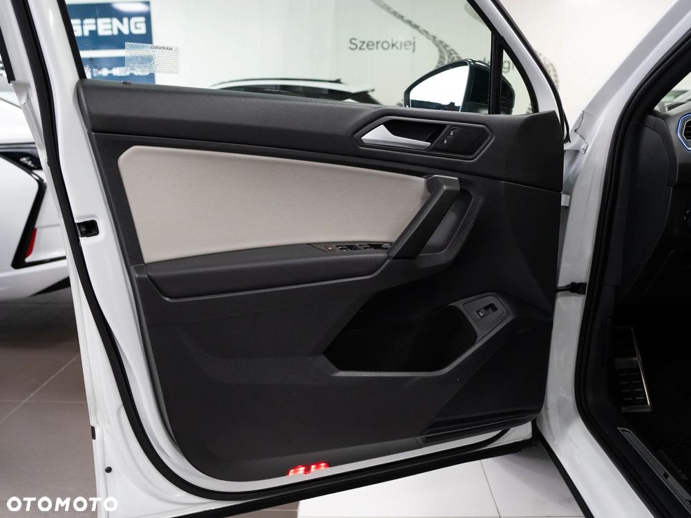 Volkswagen Tiguan - 12