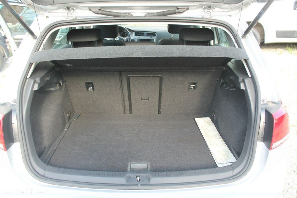 Volkswagen Golf - 12